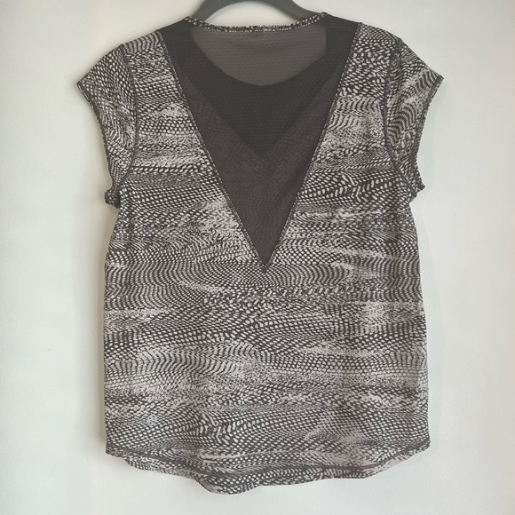 Lulu lemon womens active tee size 2 - Picture 2 of 4